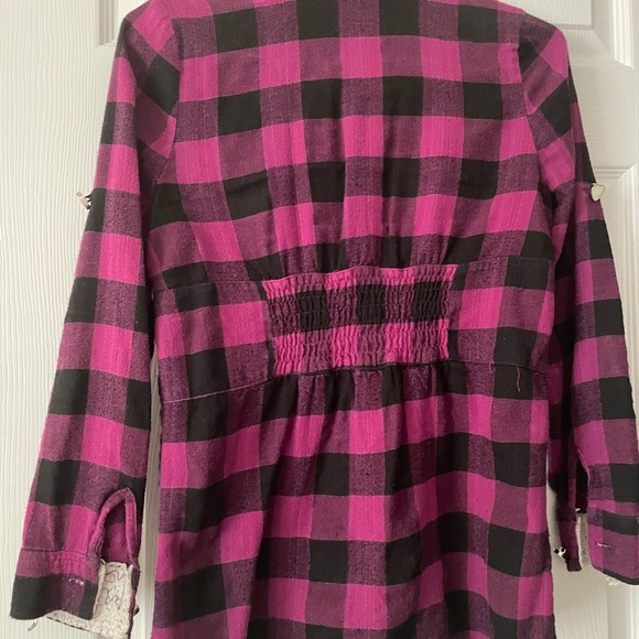 Korean Style Plaid Top - Picture 6 of 7